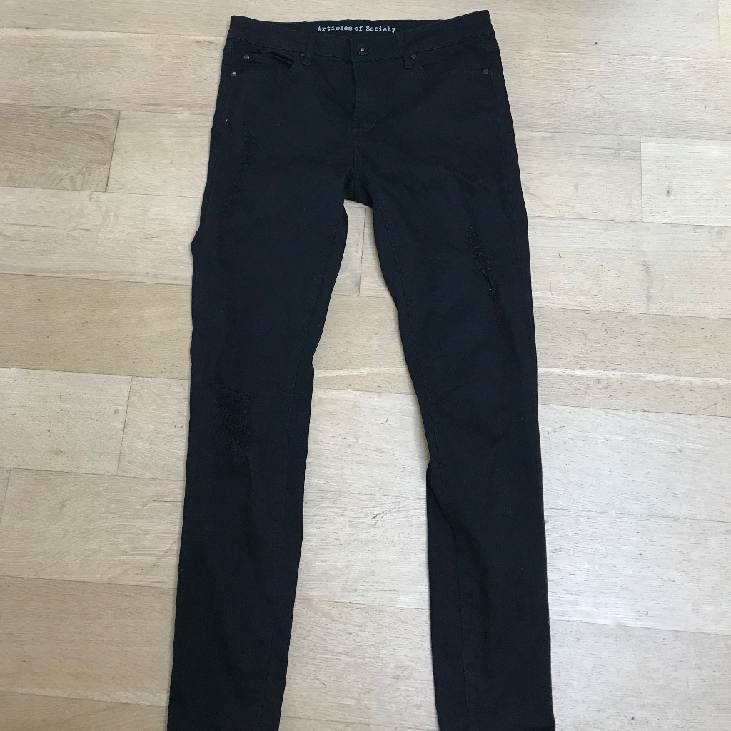 Black Ripped Skinny Jeans